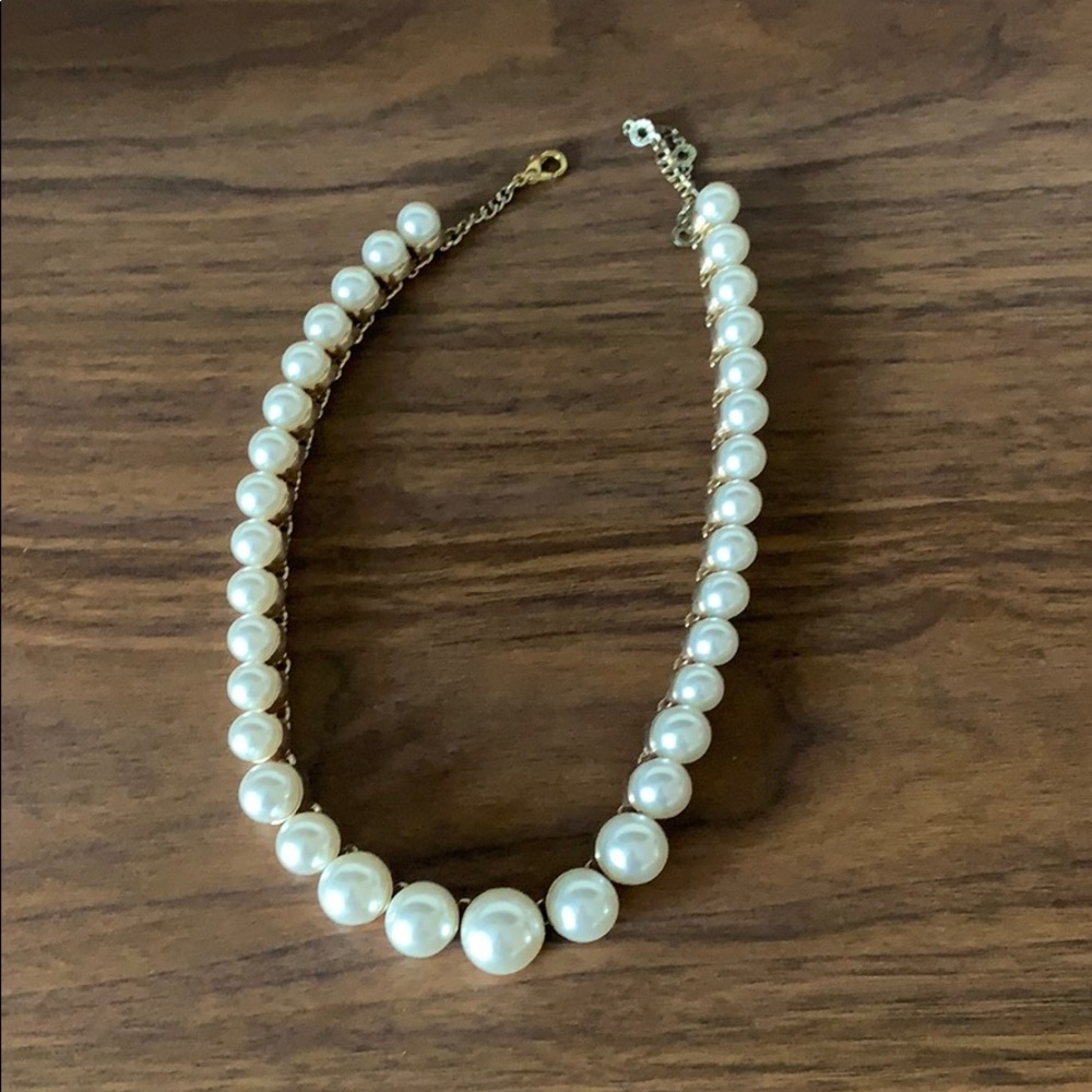 Pearl baublebar statement necklace